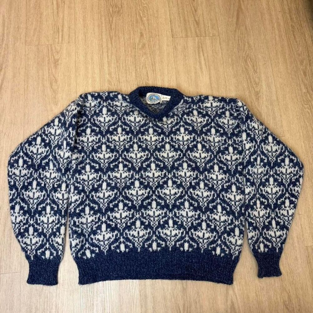 Unbranded Men's Blue and Navy Jumper